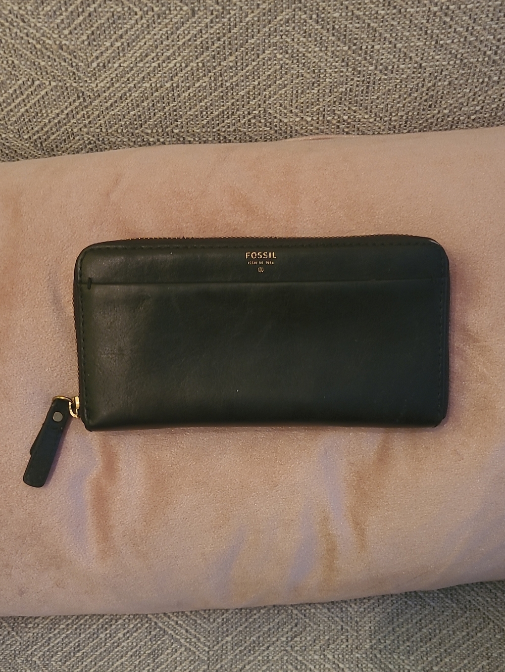 Fossil Black Leather Zip-Around Wallet